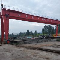 湖北省當(dāng)陽市雙梁門式起重機(jī)各種型號(hào)起重機(jī)，行吊廠家直銷